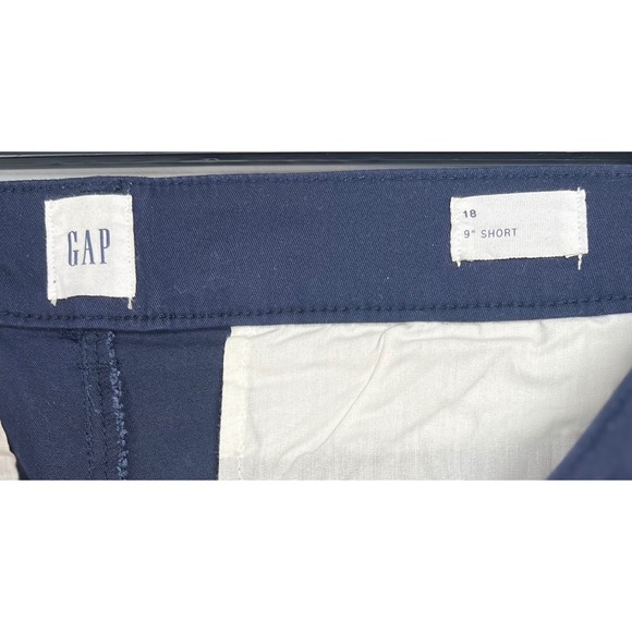 NWT GAP Women's WOVEN BERMUDA Shorts, TAPES NAVY, Size 18 - Picture 8 of 9